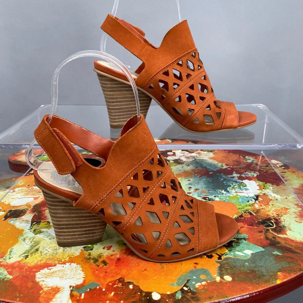 Vince Camuto Deverly Burnt Orange Leather Laser Cut Block Heel Sandals Womens 5M